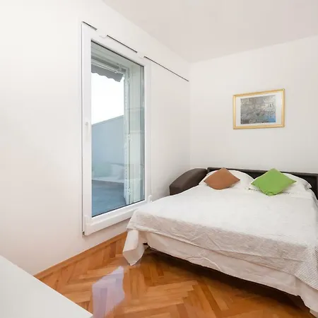 Franke Apartment *